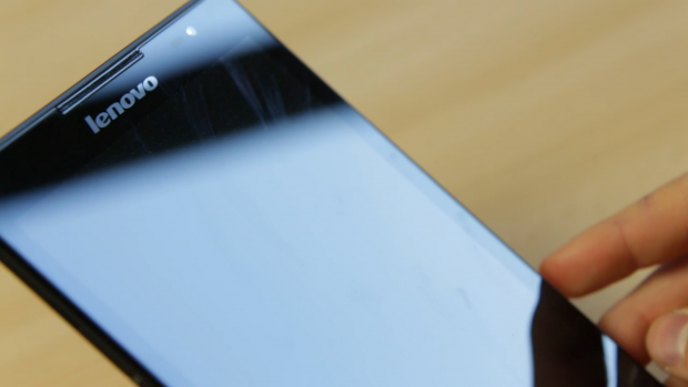 Das Display im Tab S80-50F spiegelt ziemlich stark, ... (Bild: Martin Wolf/Golem.de)